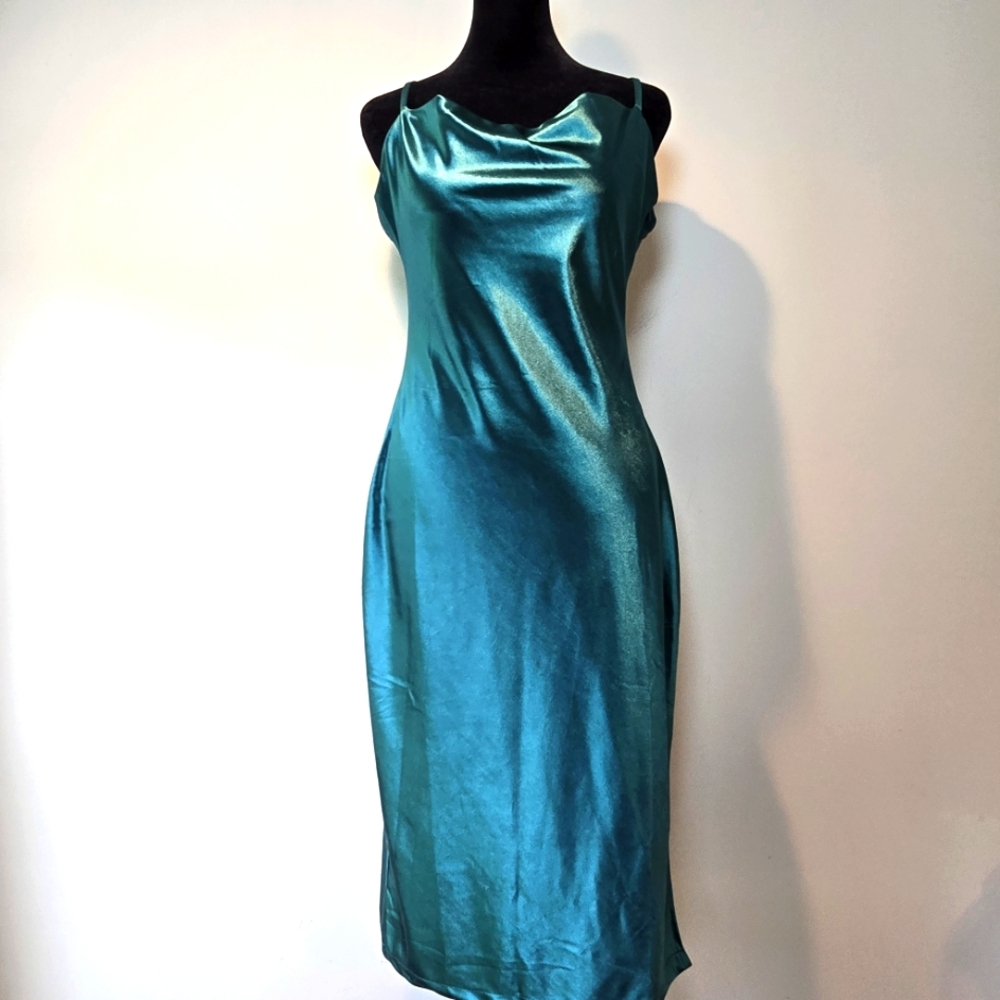 XXXITICAT Dress Women's Med Green Form Fitting Satin Sexy Cocktail Party